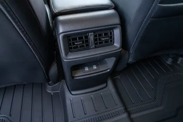 2026 Honda CR-V Hybrid Touring in Cars & Trucks in Edmonton - Image 23
