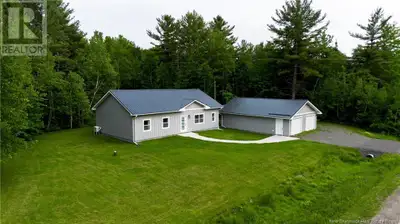 Tucked away in peaceful, family-friendly neighbourhood between Fredericton and Oromocto, this beauti...