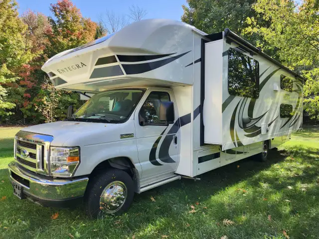 ENTEGRA ODYSSEY 2020 in Cars & Trucks in Granby - Image 5