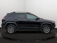Conquer the toughest trails with confidence in this Trail Rated 2022 Jeep Cherokee Trailhawk. This c... (image 6)