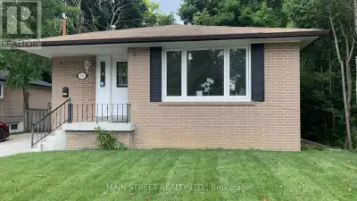 132 HARRISON BOULEVARD Newmarket (Bristol-London), Ontario