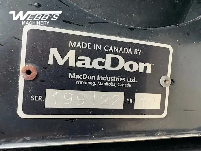 2010 Macdon M150 WINDROWER - SWATHER in Farming Equipment in Saskatoon - Image 31