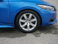 2022 Nissan Sentra SR No Accidents A fun-to-drive compact sedan with sport-leaning touches and pract... (image 8)