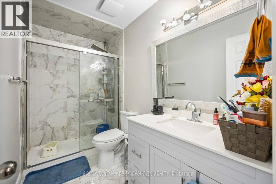 UPPER - 3073 IRESON COURT Mississauga (Malton), Ontario 5