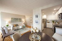 SPACIOUS 1 BEDROOM DEN APARTMENT FOR RENT IN NEWMARKET! SELECT APARTMENTS REVITALIZED WITH MODERN FI... (image 7)