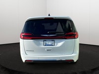 This Chrysler Pacifica has a powerful Regular Unleaded V-6 3.6 L/220 engine powering this Automatic... (image 4)
