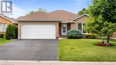 Charming Brick Bungalow in desired Simcoe neighbourhood! Welcome to this meticulously maintained 2+1...