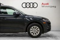 It's easy to see why the Q5 is one of the best selling SUV's in it's class! This locally owned & ser... (image 4)