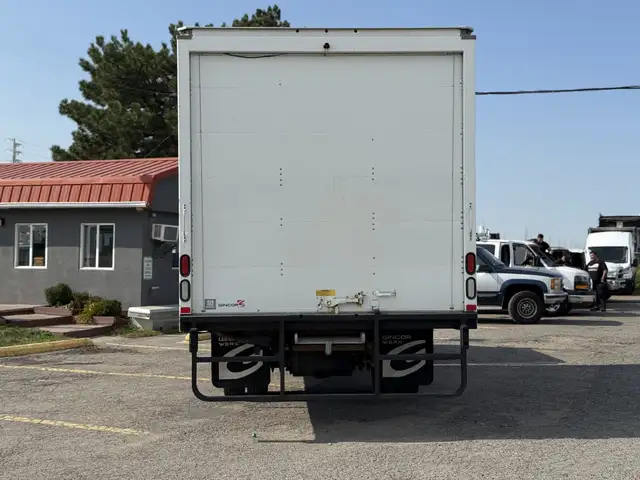 2022 Isuzu NRR CREW CAB | 16' BOX | LIFTGATE | DIESEL | 19500 GV in Cars & Trucks in Mississauga / Peel Region - Image 10