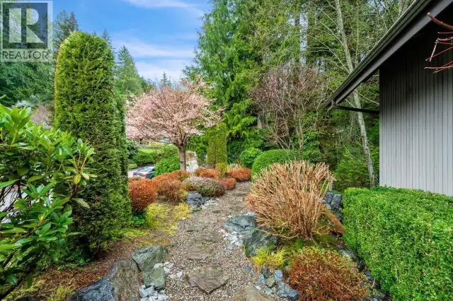 5344 CLIFFRIDGE AVENUE North Vancouver, British Columbia in Houses for Sale in North Shore - Image 25