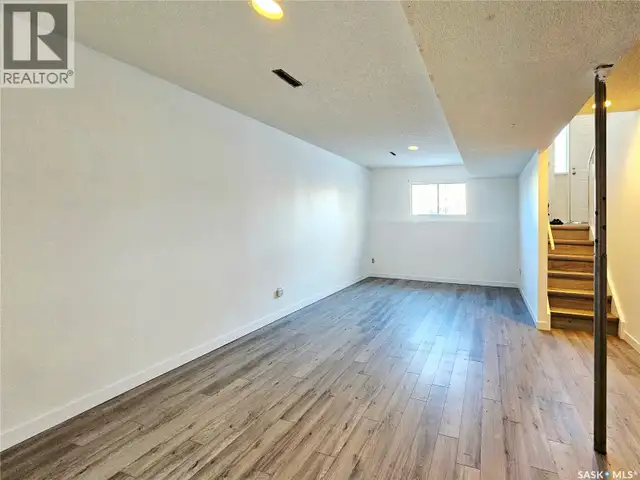 242 - 244 Wakabayashi WAY Saskatoon, Saskatchewan in Houses for Sale in Saskatoon - Image 19