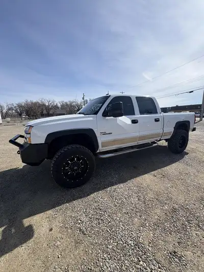 2003 Chevrolet Silverado 2500HD Duramax Diesel. 4x4 675,520kms Clean Alberta Carfax Active Status Li...