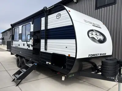 Toy Hauler! This model is on order , pictures are not exact , but very very close Specifications and...