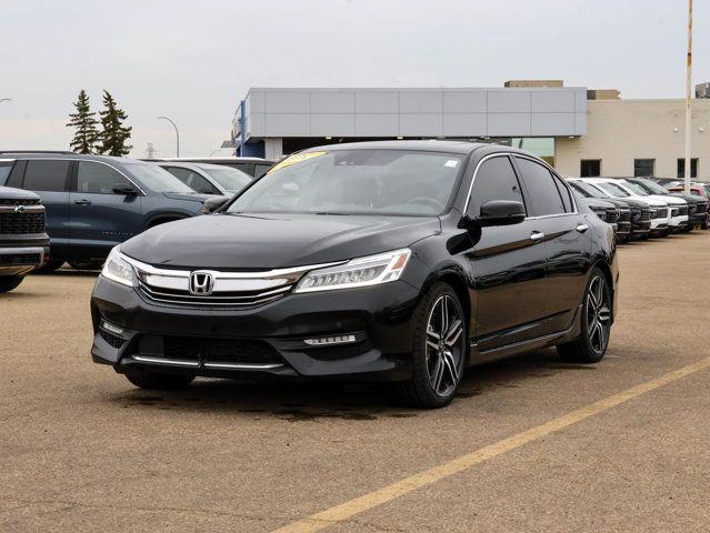 2016 Honda Accord Sedan Touring 3.5L in Cars & Trucks in Edmonton - Image 4