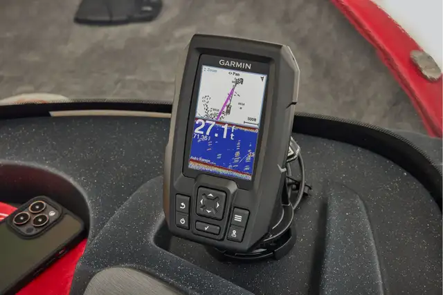 2026 TRACKER ProGuide V-16 Walk Thru fishing boat in Powerboats & Motorboats in Prince Albert - Image 25