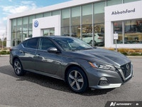 This Nissan Altima boasts a Regular Unleaded I-4 2.5 L/152 engine powering this Variable transmissio... (image 6)
