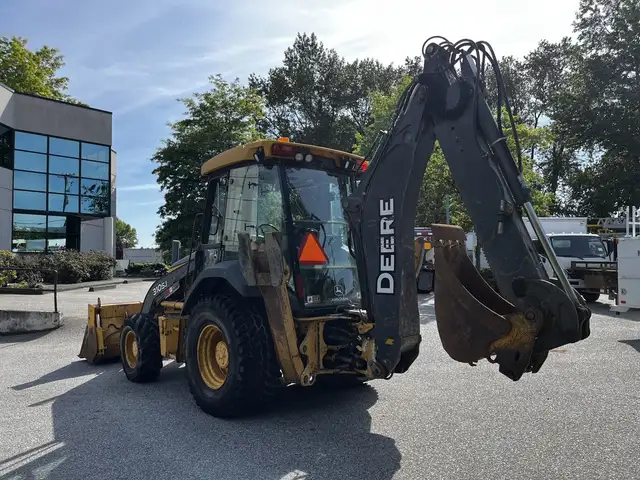 2010 John Deere 310SJ 4x4 Wheel Loader Extended Hoe 4 in 1 92 in in Heavy Trucks in Edmonton - Image 8