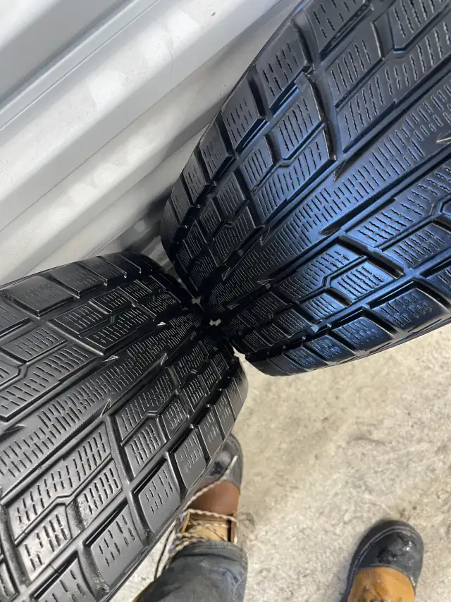 Pair2️⃣:  215/65R16 98T  Yokohama iceGUARD iG51v Winter Tires. in Tires & Rims in Mississauga / Peel Region - Image 11
