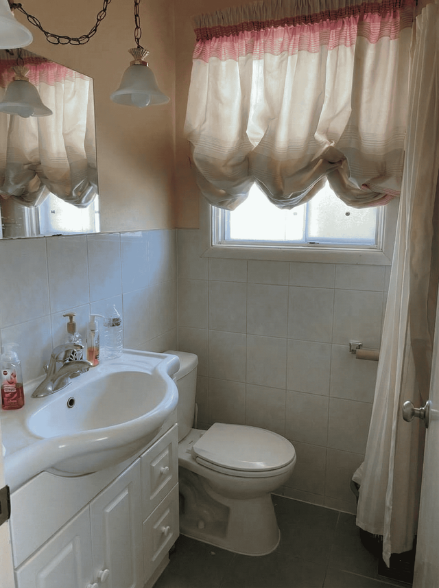 One Spacious Student Bedroom Available on Weber St! (Rm. 2) in Long Term Rentals in Kitchener / Waterloo - Image 9