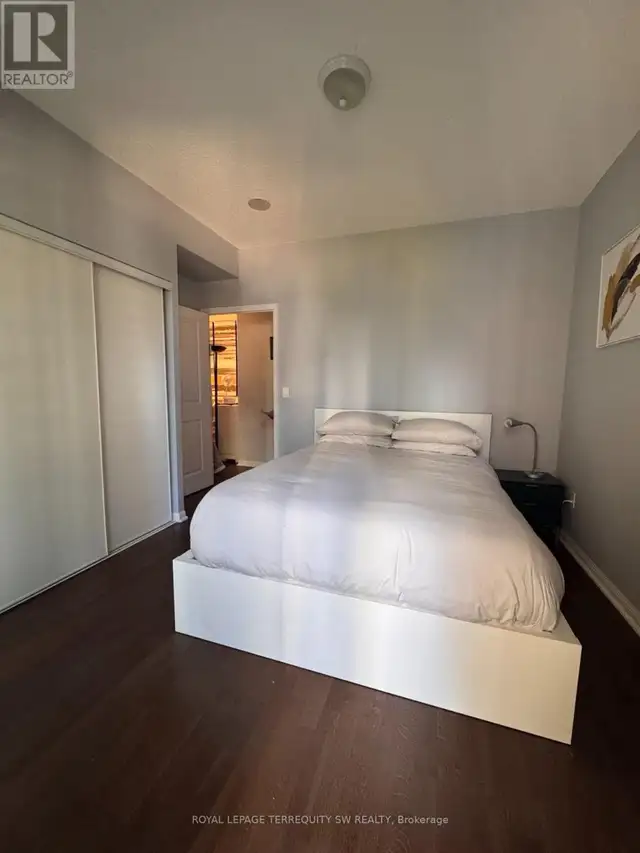 809 - 21 GRAND MAGAZINE STREET Toronto (Niagara), Ontario in Long Term Rentals in City of Toronto - Image 7