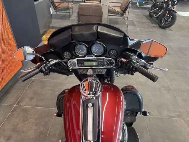 2009 Harley-Davidson Electra Glide Ultra Classic in Street, Cruisers & Choppers in Grande Prairie - Image 8