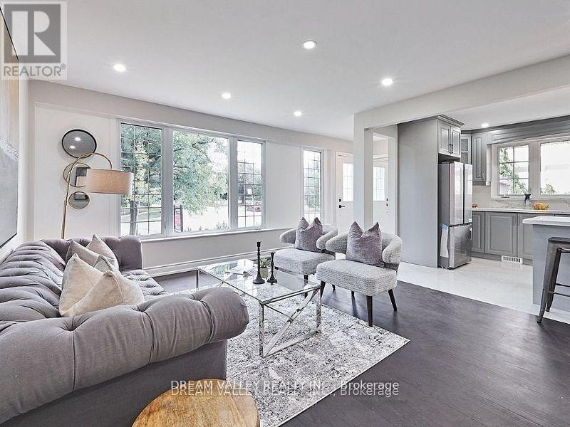 MAIN - 24 GABLE PLACE Toronto (Bendale), Ontario 5