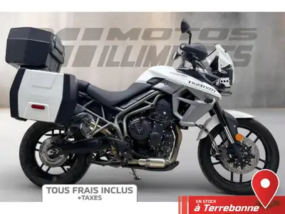 TRIUMPH TIGER 800 XRT 2017 Blanc et Noir 25099 km km au compteur. Motos Illimitées Terrebonne. Prix...