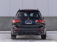 CARGET AUTOMOTIVE is thrilled to offer this 2021 Mercedes-Benz GLB250, a compact luxury SUV offering... (image 7)