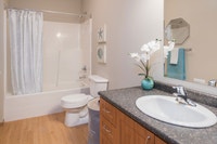 Broadstreet's Riverbend Terrace offers 2 bedroom pet friendly apartments conveniently located just o... (image 8)