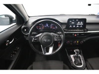 Kia Forte EX 2019 avec moteur 2.0L developpant 147 HP et 132 lb-ft avec transmission automatique IVT... (image 2)