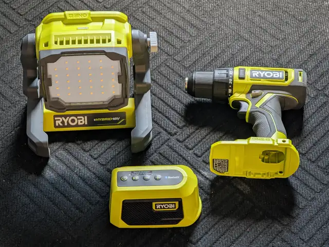 Ryobi 18V ONE+ Drill/Driver, Area Light, BT Speaker, bit