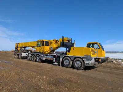 2007 Terex T775 Truck Crane. 75 Ton HRS: 15,830 Greer MG510 load moment indicator. 40-126 ft boom 32...