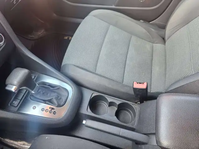 2010 Volkswagen Golf Trendline5687956503481651218