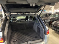 **SUMMER SPECIAL!** FEATURING : SVR V8 SUPERCHARGED, AWD, HEADS UP DISPLAY, CARBON INTERIOR TRIMS, C... (image 6)