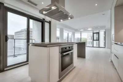 BEDROOMS/BATHROOMS: - 2 Bedrooms - 3 Bathrooms (2pc, 4pc, 5pc) PRICING: - $6950 per month UTILITIES:...