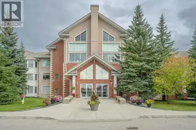 Exceptional resort-style living awaits in this spacious, beautifully updated 2-bedroom, 2-bathroom t...