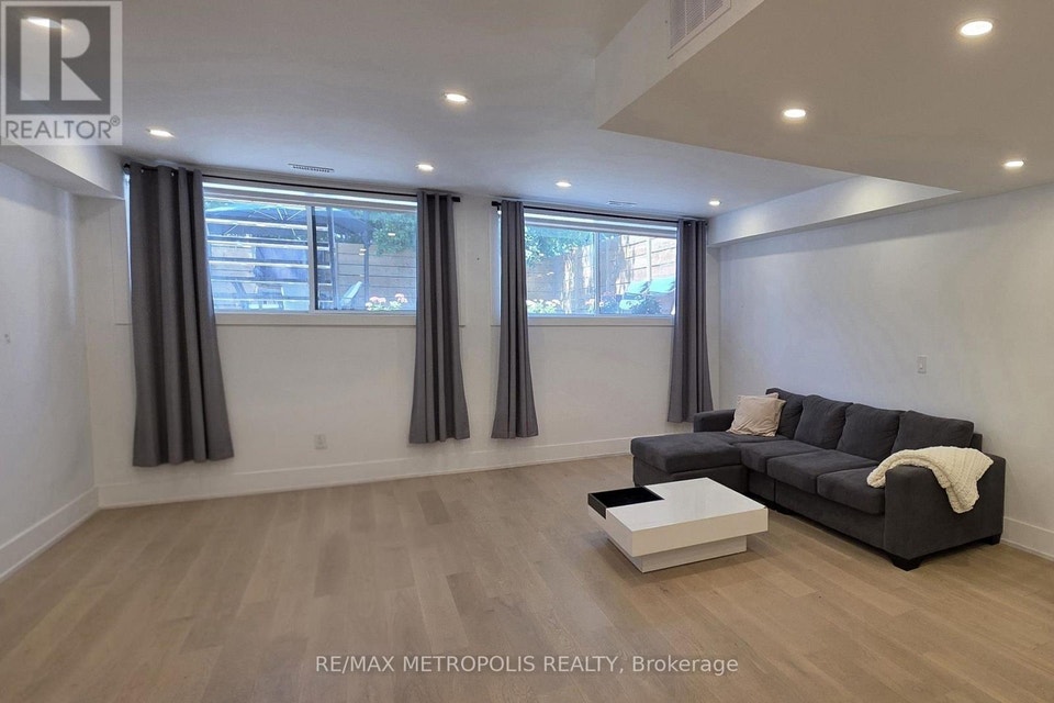 BASEMENT - 1218A ISLINGTON AVENUE Toronto (Stonegate-Queensway), 3