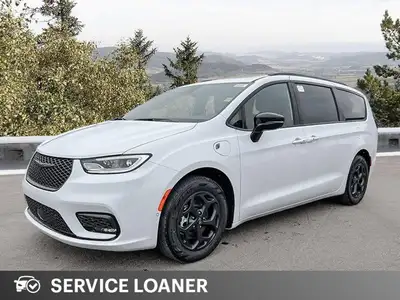 Welcome to Moncton Chrysler Jeep Dodge. *SALE SPECIAL !!* This Chrysler Pacifica Hybrid delivers a G...