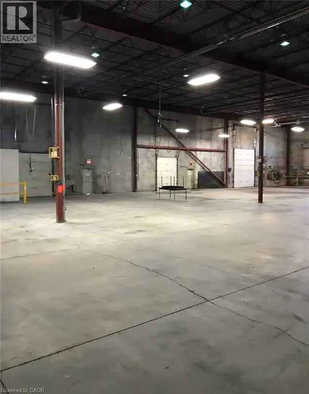 596 RENNIE Street Hamilton, Ontario in Commercial & Office Space for Rent in Oakville / Halton Region - Image 3