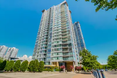 2305-1067 Marinaside Crescent Welcome to Quaywest! Located on Marinaside Crescent in Vancouver’s Yal...