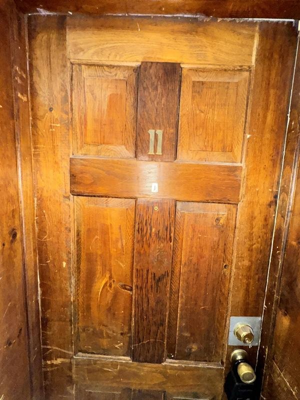 Charming 2 Bedroom Apartment on Shirley Ave. 2