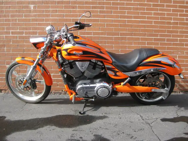 2013 VICTORY JACKPOT in Street, Cruisers & Choppers in City of Toronto - Image 8