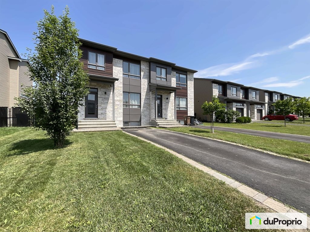 $719,900 - Semi-detached for sale in Chambly — photo 1
