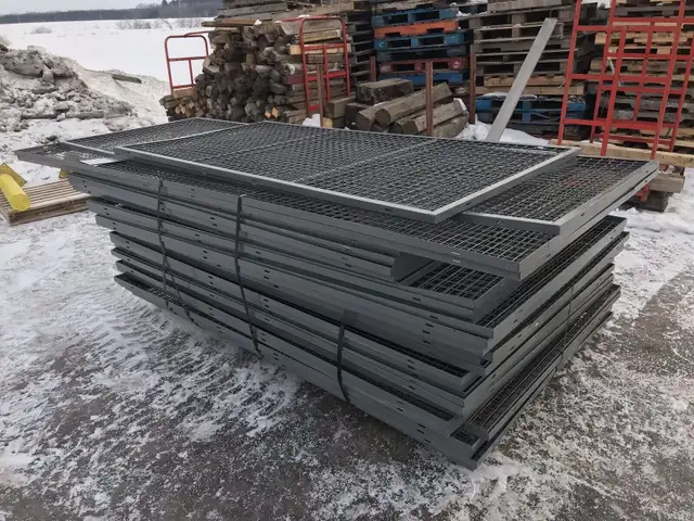 Grille de métal in Other in Drummondville - Image 2