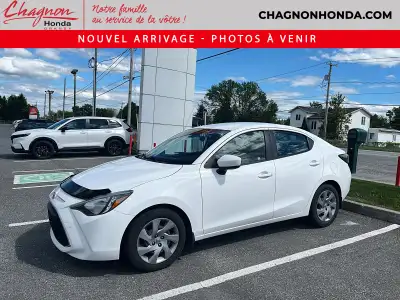 ***TOYOTA YARIS BERLINE 2019, VERSION DE BASE, TRANSMISSION MANUELLE, SEULEMENT 45 827 KM, MOTEUR 1....