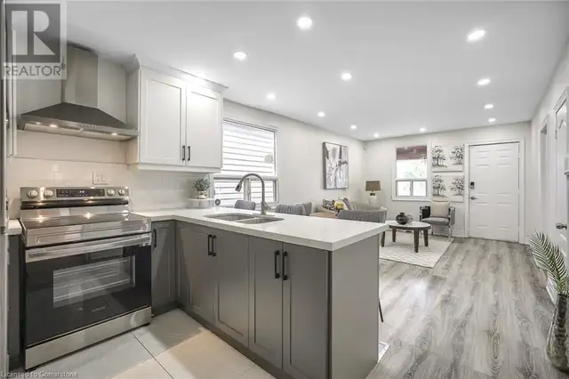 230 MCANULTY Boulevard Hamilton, Ontario in Houses for Sale in Oakville / Halton Region - Image 14