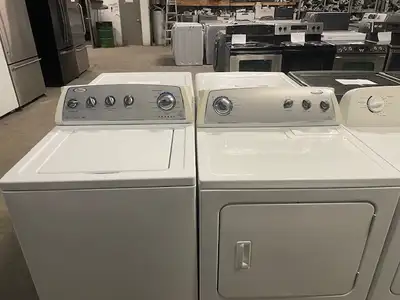 Laveuse sécheuse top load traditionnelles blanches Whirlpool, View more