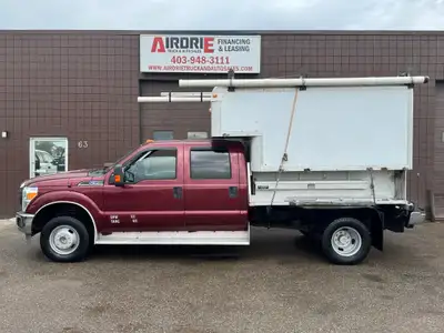 - 2011 Ford F-350 XLT Crew Cab Super Duty - 6.2L V8 Gas - 241,740 KM - 4X4 - Walk in Canopy - VMAC U...
