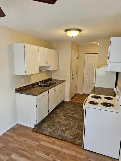 Enjoy your new home at Brockton Place Ask us about our Senior's Promotion! Beautiful 1 Bedroom Suite...