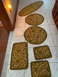 Coffee table mats